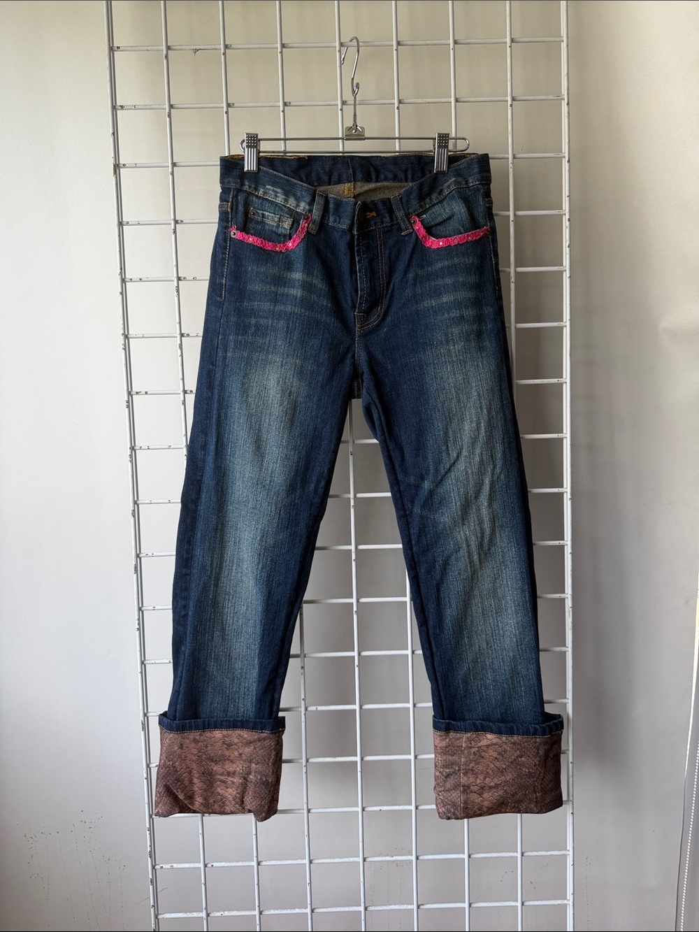 Funky Vintage Dark Wash Women’s Jeans with Pink Pocket Trim Size 2/4